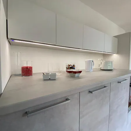 Asterisco شقة كومو