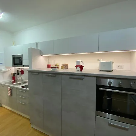 شقة Asterisco كومو